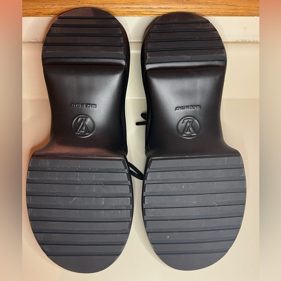 Louis Vuitton Calfskin Monogram LV Archlight Sneakers. - Picture 2 of 6